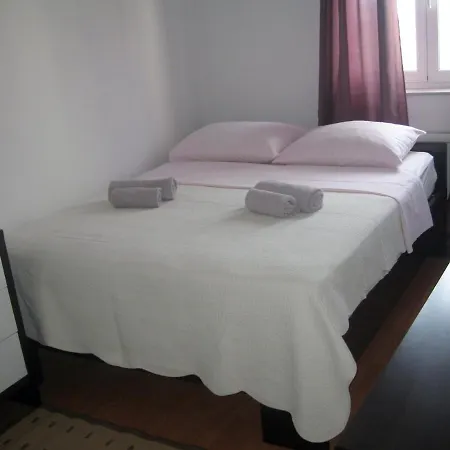 Milena Apartament Murter